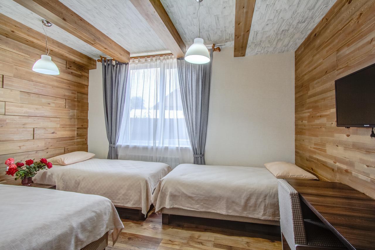 Hillside Karakol B&B Eksteriør bilde