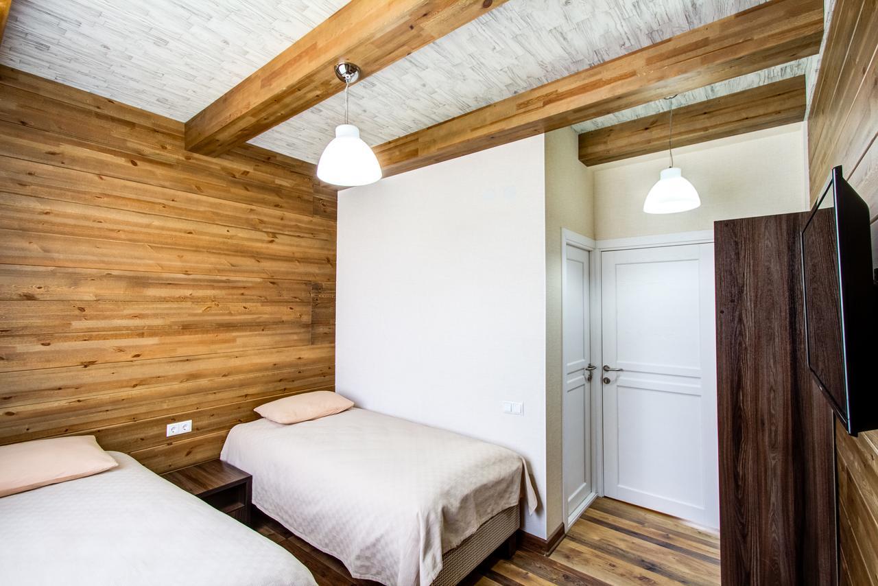 Hillside Karakol B&B Eksteriør bilde
